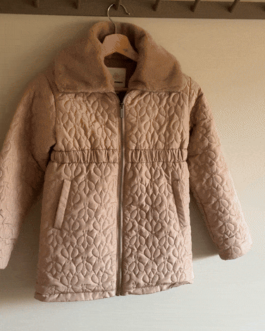 Scallop Soft Knitted Sweater with Collar and Front Placket