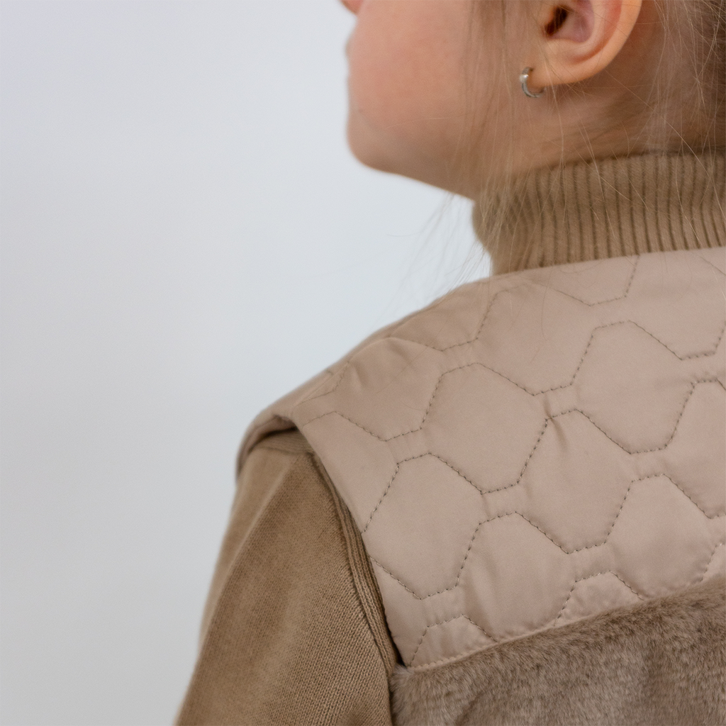 Aurea Quilted Vest with Faux Fur